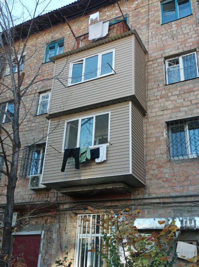 Аппартаментов В Золотом Квадрате Bishkek Rum bild
